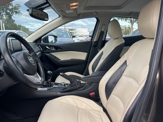 2016 Mazda Mazda3 Grand Touring photo 2