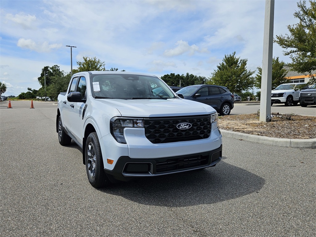 2025 Ford Maverick XLT photo 2