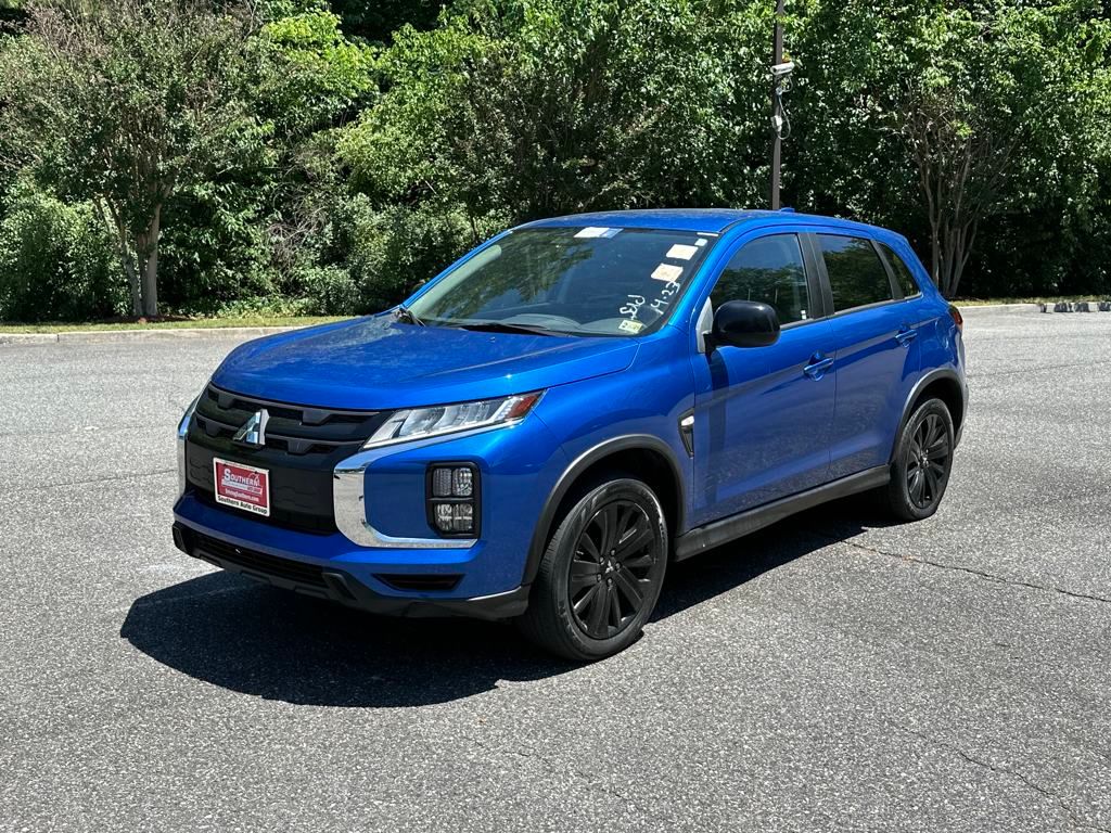 2022 Mitsubishi Outlander Sport LE's photo