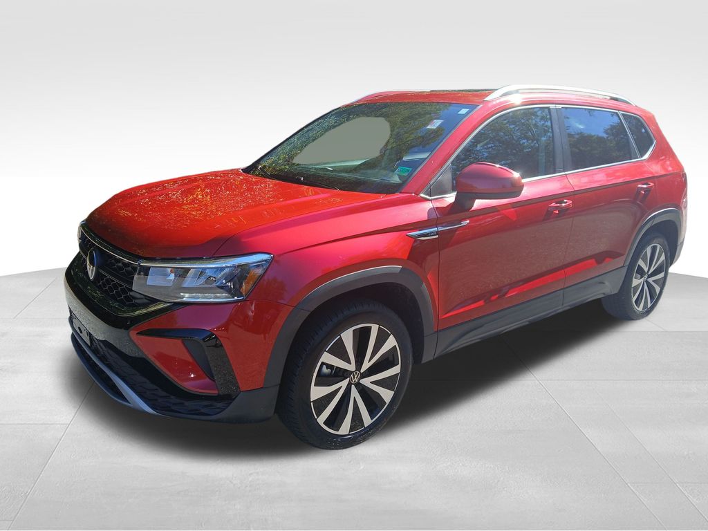 2023 Volkswagen Taos SE photo 2