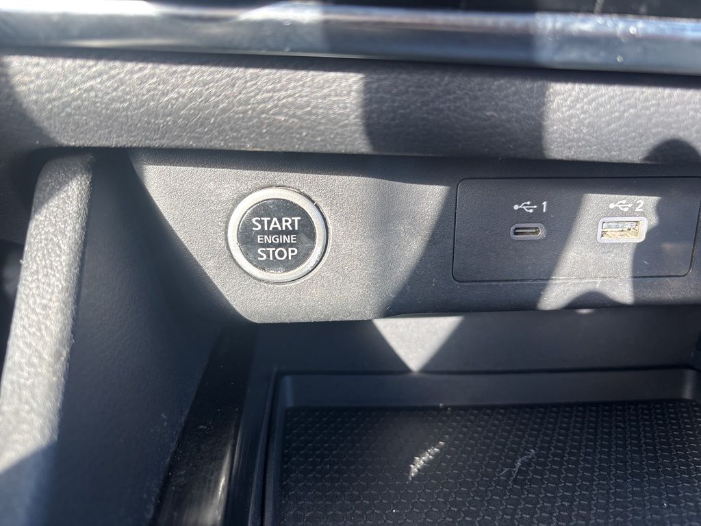 2023 Nissan Rogue SV photo 24