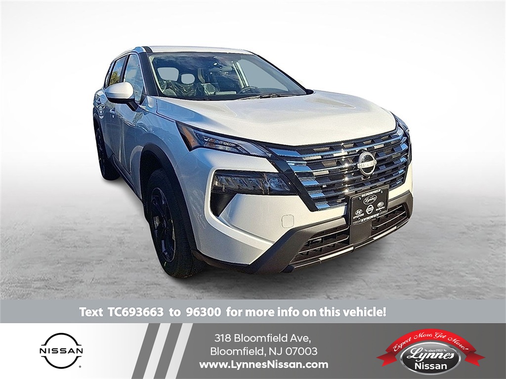 2026 Nissan Rogue SV's photo