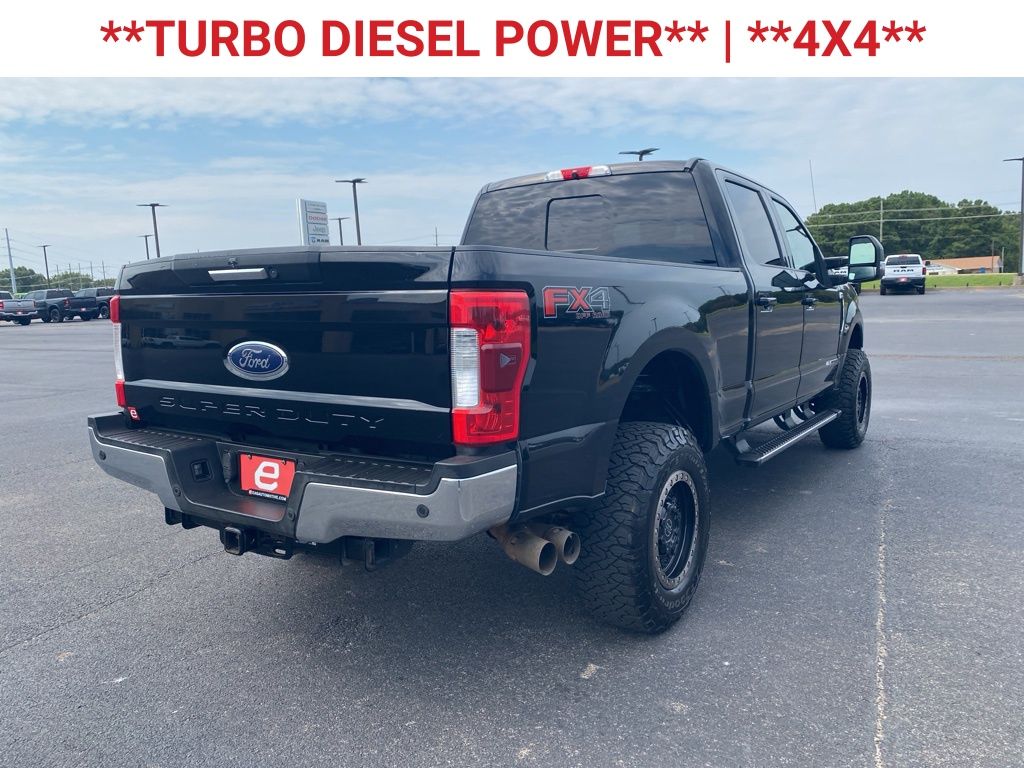 2017 Ford F-250 Lariat photo 8