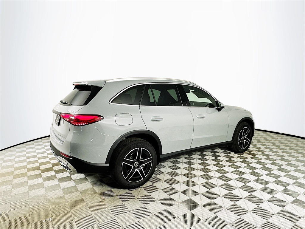 2026 Mercedes Benz GLC 300 4MATIC photo 7