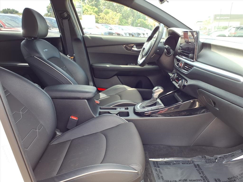 2023 Kia Forte GT-Line photo 10
