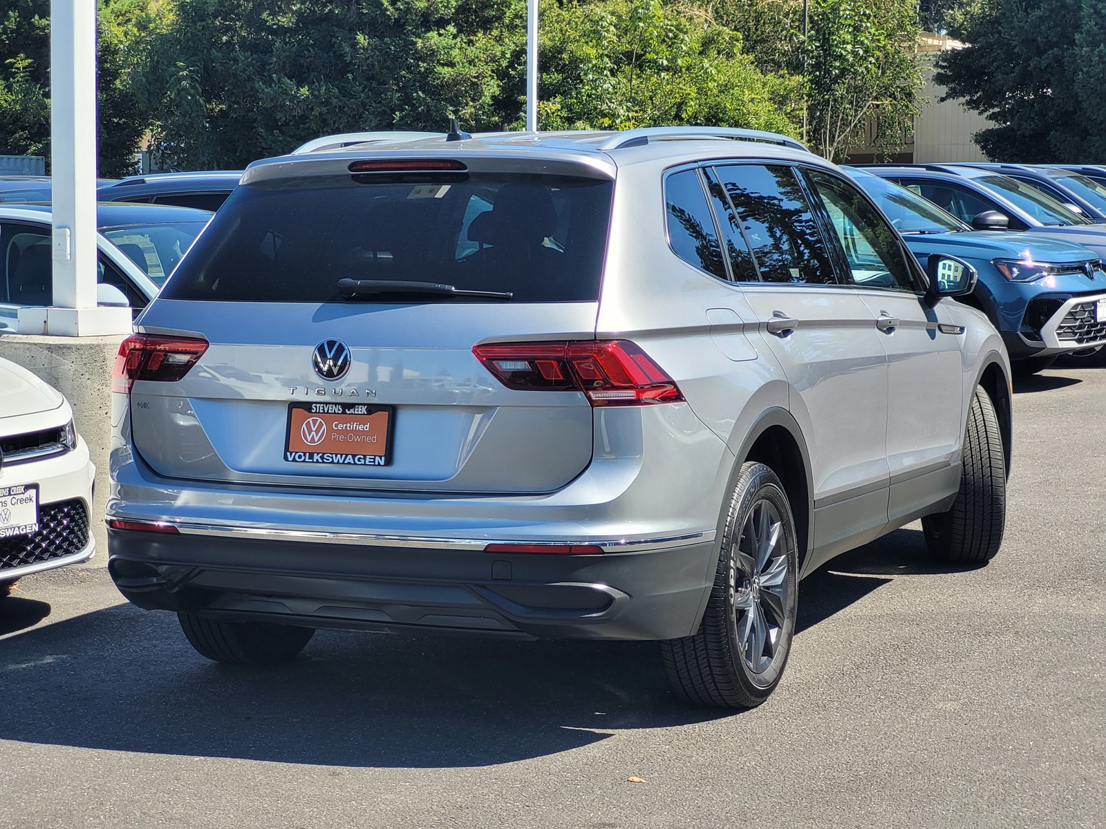 2024 Volkswagen Tiguan SE Wolfsburg Edition photo 3
