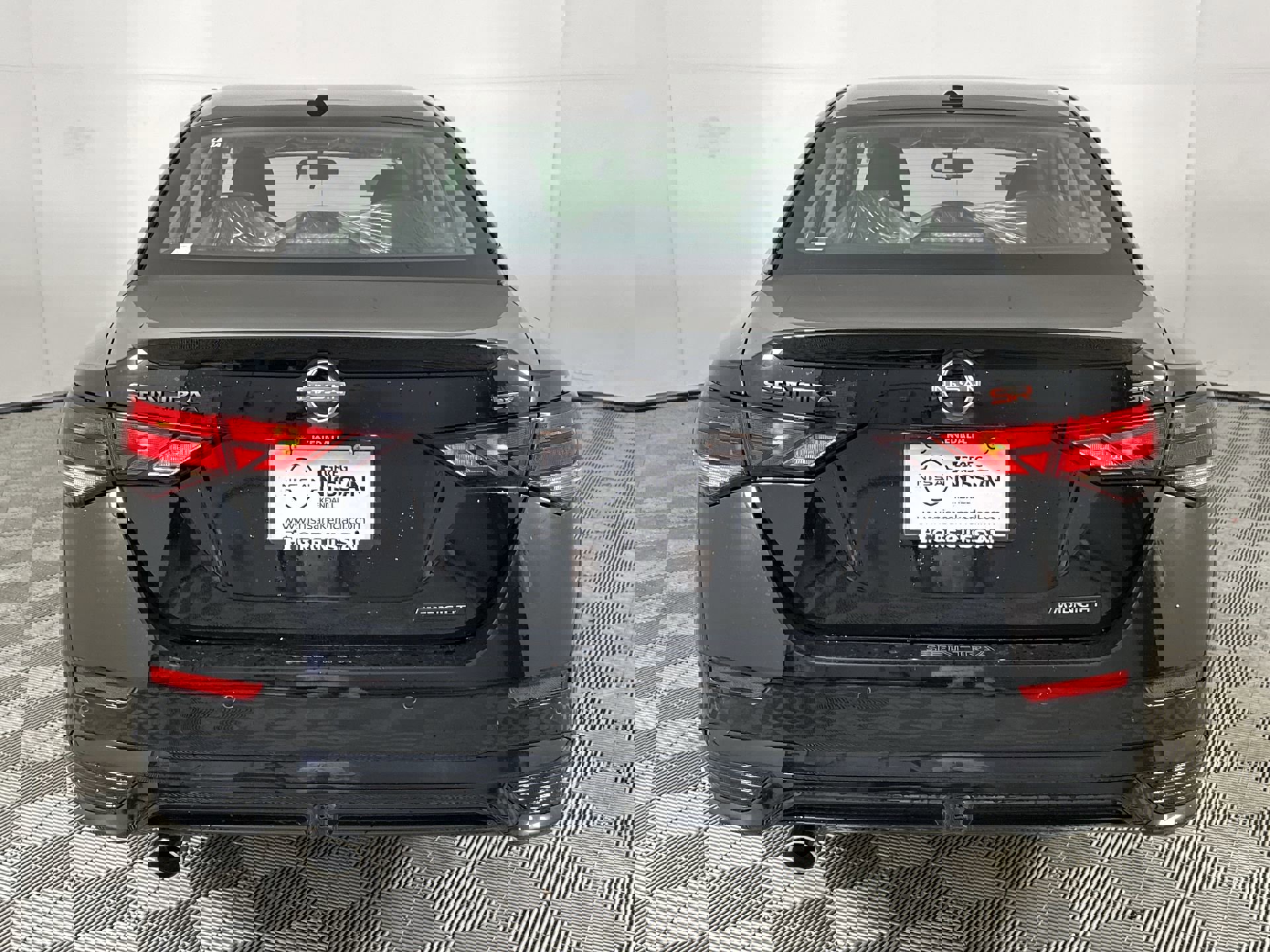 2025 Nissan Sentra SR photo 7