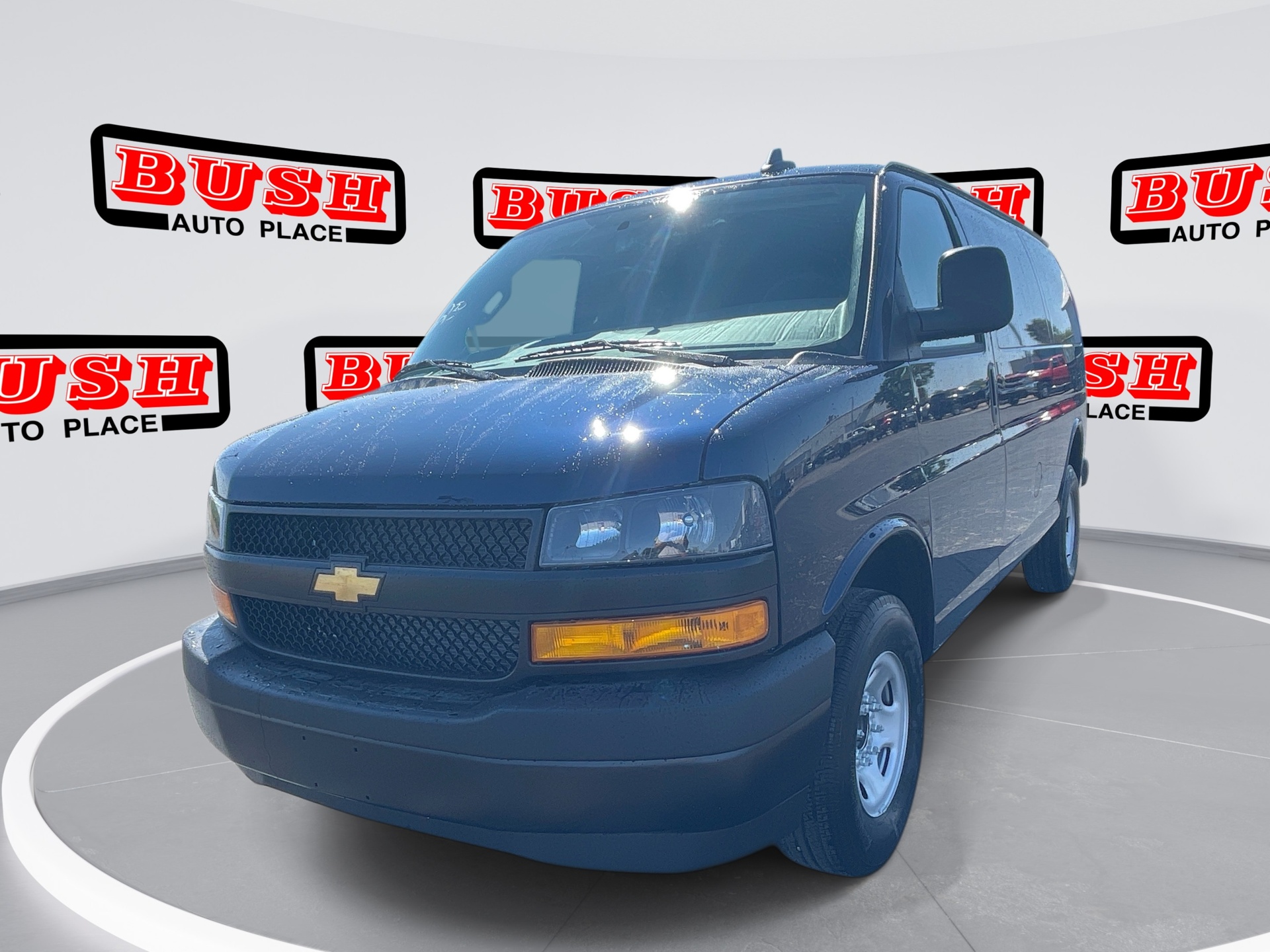 2025 Chevrolet Express Cargo 3500 photo 14
