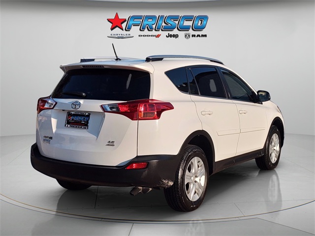 2014 Toyota RAV4 LE photo 6