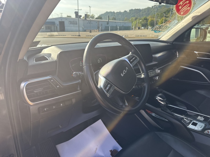 2024 Kia Telluride S photo 20