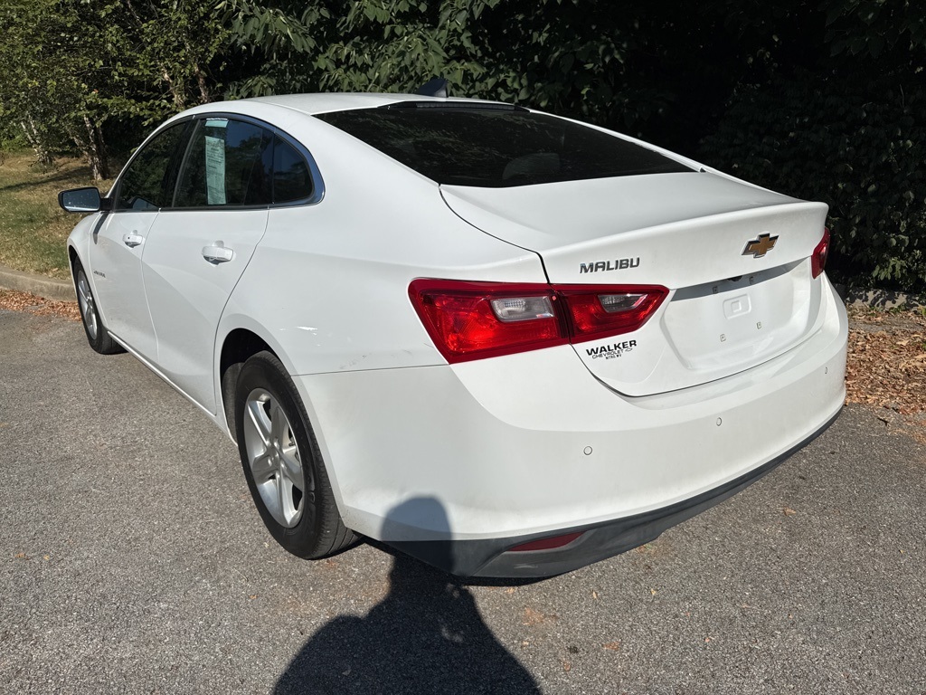 2024 Chevrolet Malibu LS photo 5