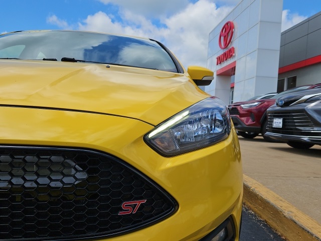 2018 Ford Focus ST photo 3