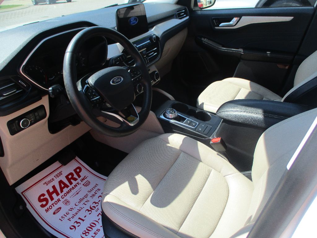 2022 Ford Escape SEL photo 4