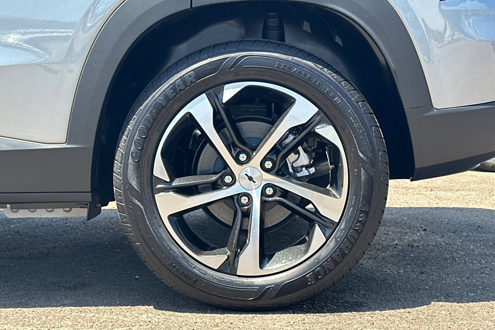 2025 Chevrolet Trax photo 23