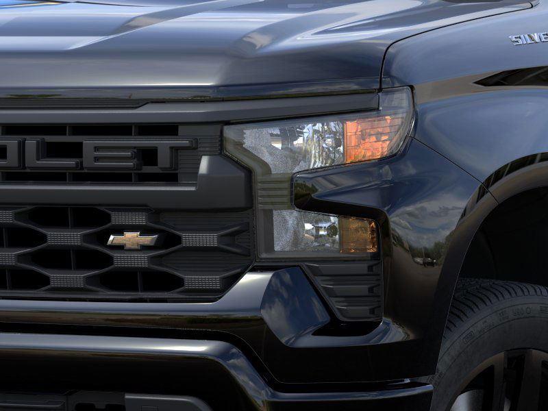 2026 Chevrolet Silverado 1500 Custom photo 9