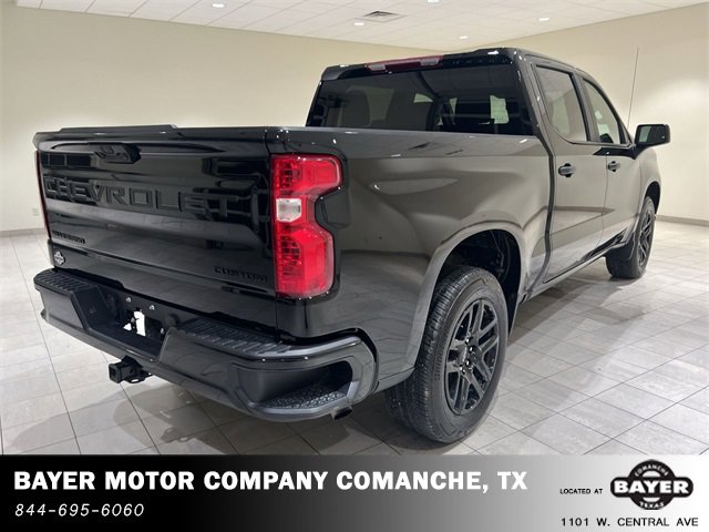 2025 Chevrolet Silverado Custom photo 4