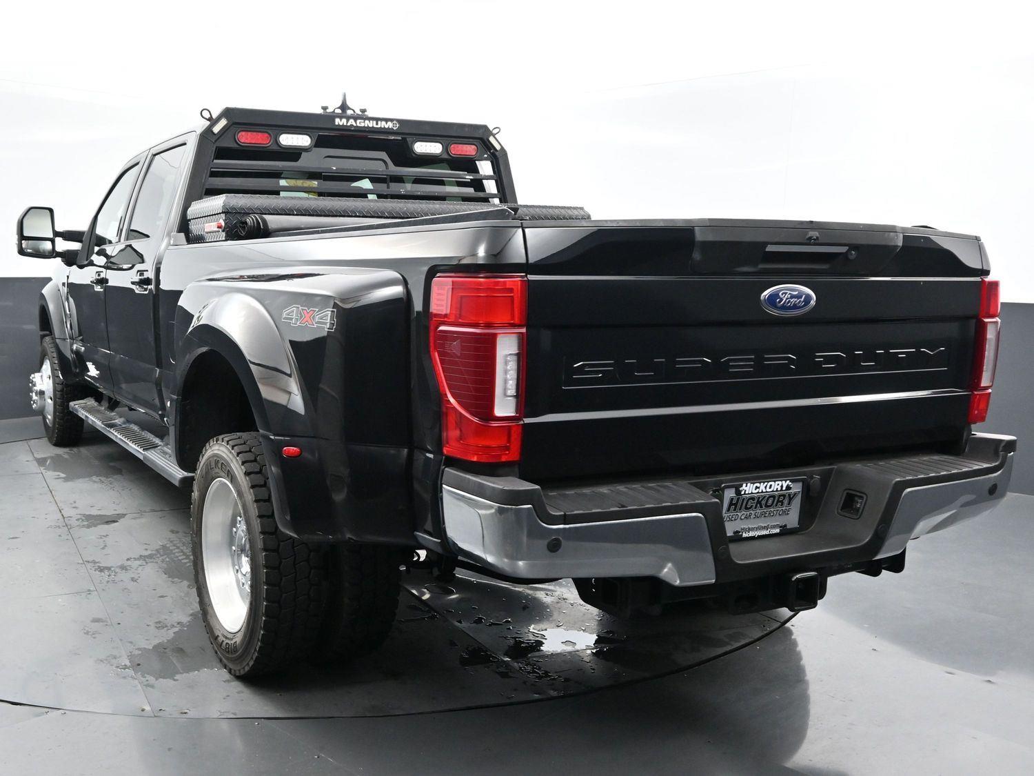 2022 Ford F-450 Lariat photo 3