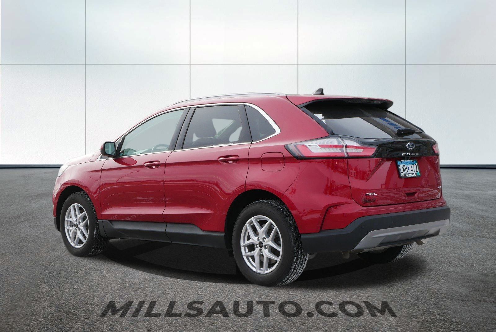 2024 Ford Edge SEL photo 3
