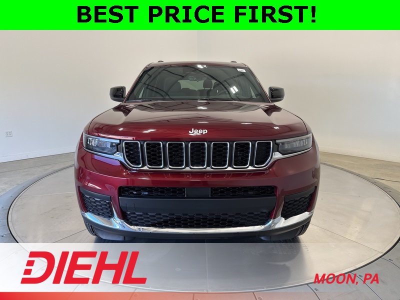 2025 Jeep Grand Cherokee Laredo photo 2