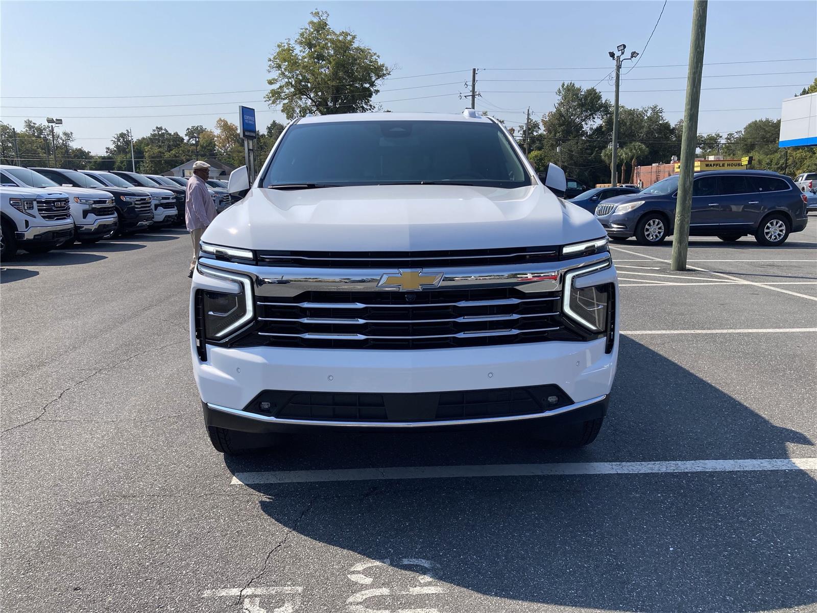 2025 Chevrolet Tahoe LT photo 2