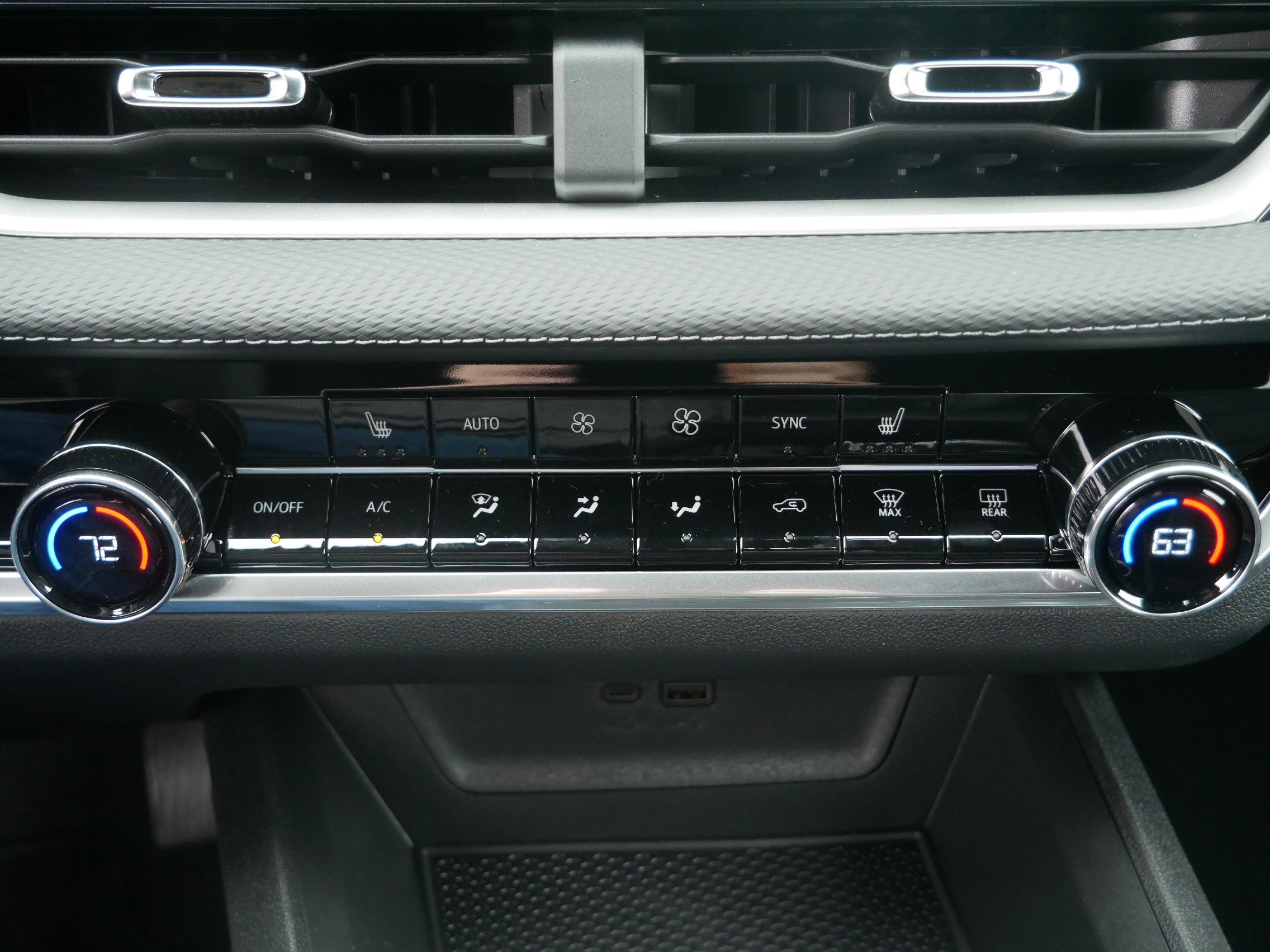 2026 Chevrolet Equinox LT photo 6
