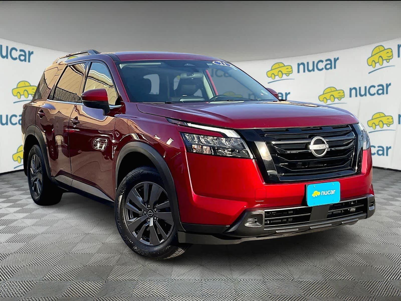 2024 Nissan Pathfinder SV's photo