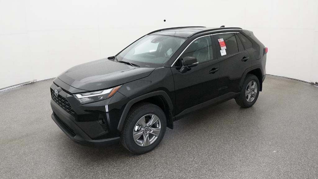 2025 Toyota RAV4 XLE's photo