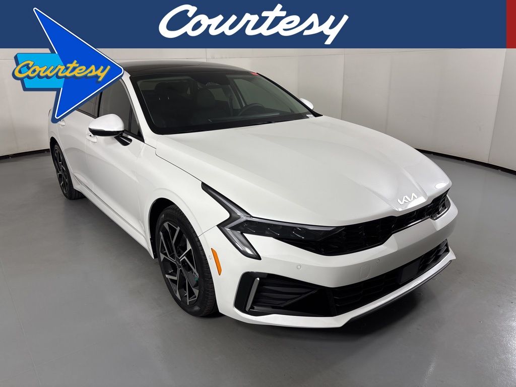 2026 Kia K5 EX's photo