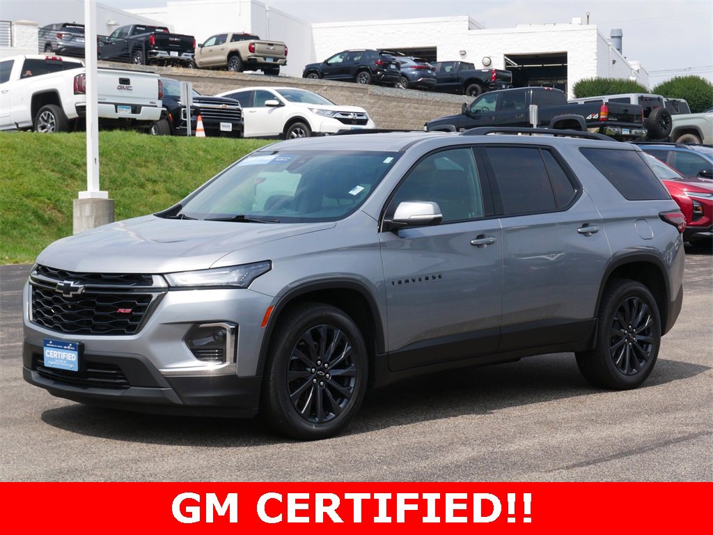 2023 Chevrolet Traverse RS photo 2