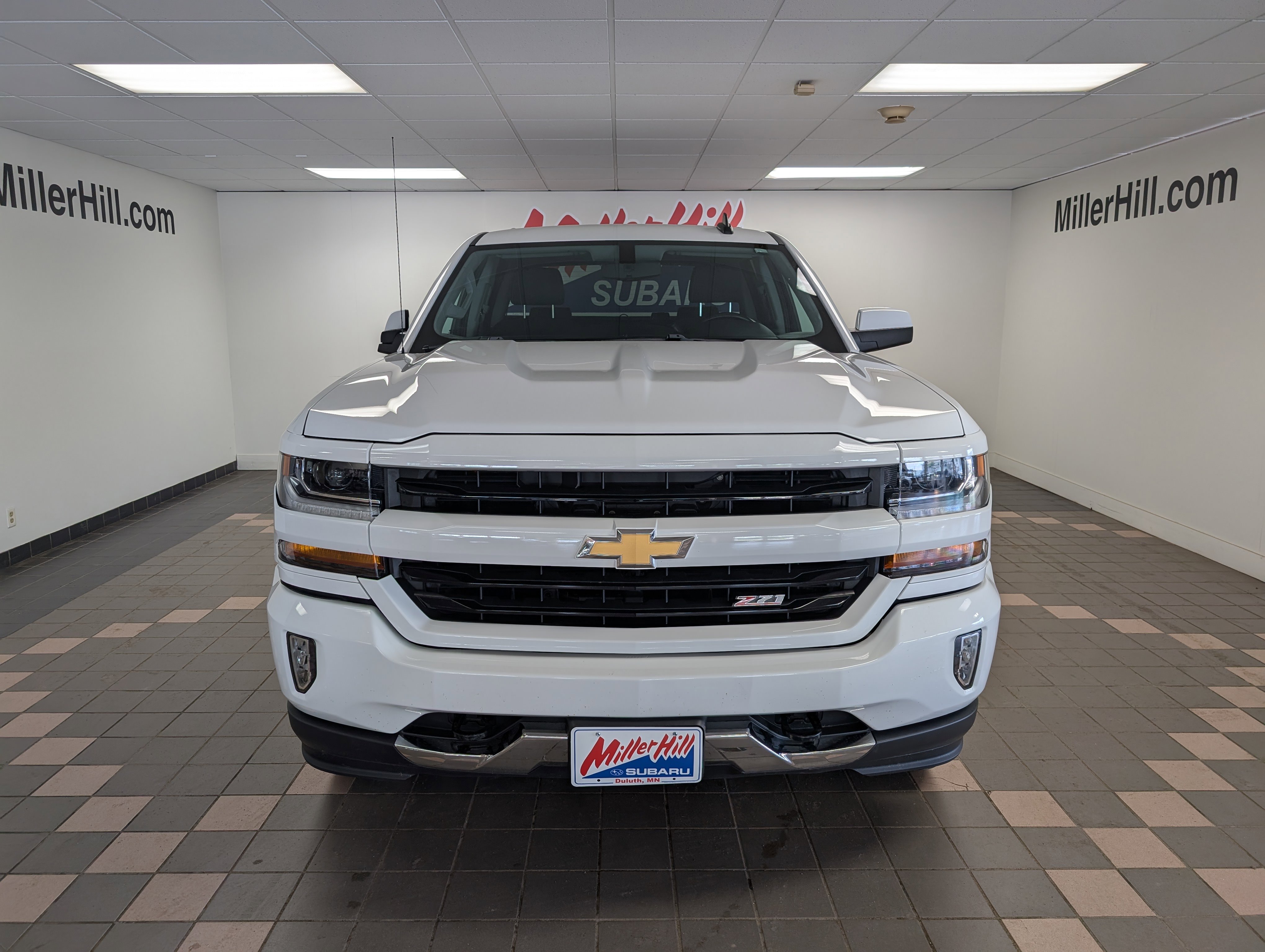 2018 Chevrolet Silverado 1500 LT photo 3