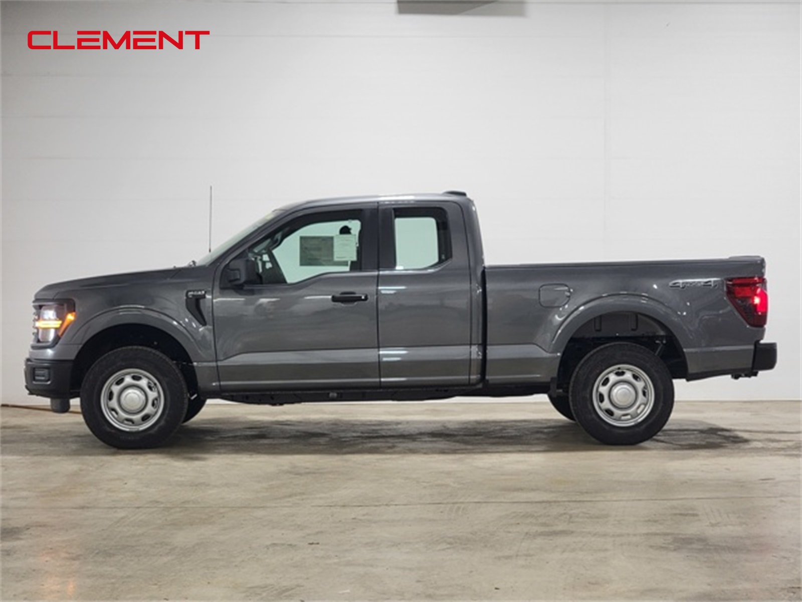 2025 Ford F-150 XL photo 4
