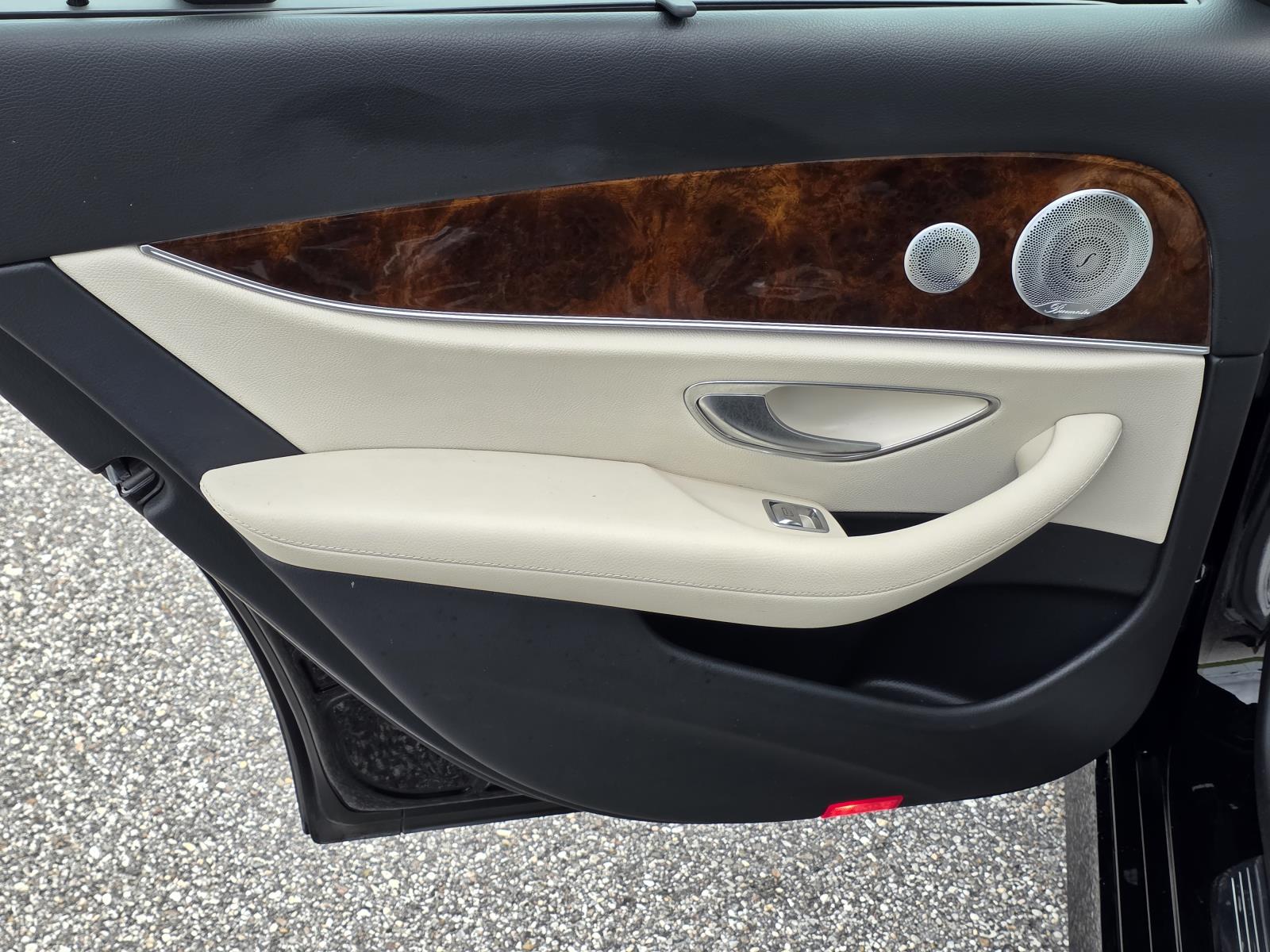 2020 Mercedes Benz E 450 4MATIC photo 36