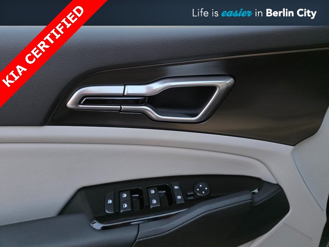 2025 Kia Sportage EX photo 21