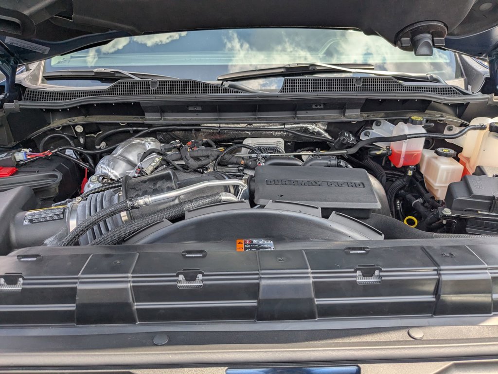 2025 Chevrolet Silverado 3500HD LT photo 25