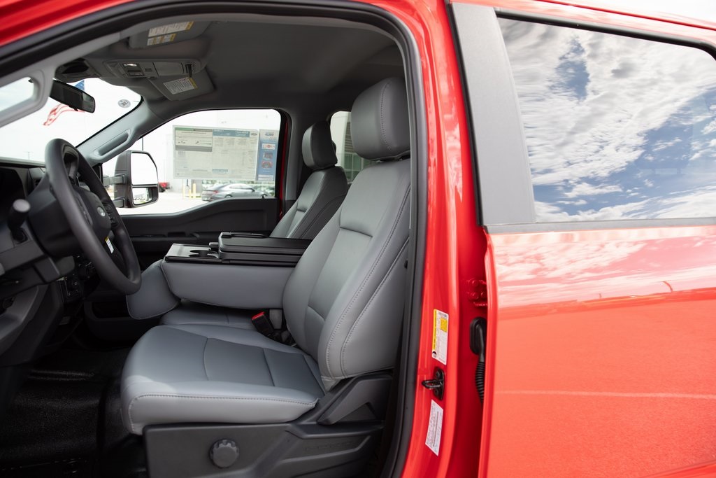 2025 Ford F-350 XL photo 18