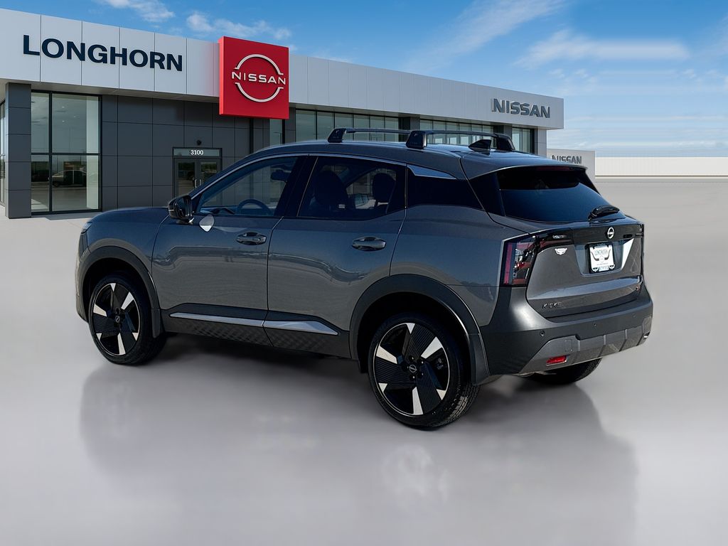 2026 Nissan Kicks SR photo 4