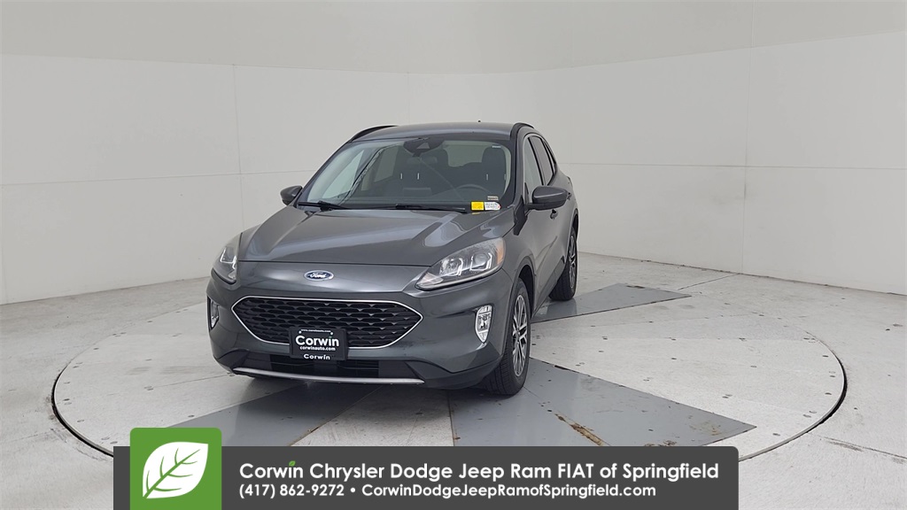 2020 Ford Escape SEL photo 5