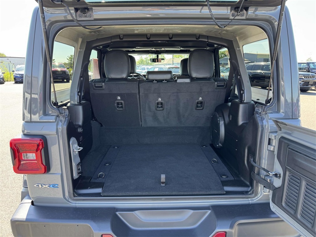 2022 Jeep Wrangler Unlimited Sahara 4xe photo 28