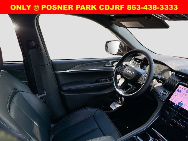 2025 Jeep Grand Cherokee Limited photo 21