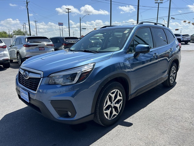2021 Subaru Forester Premium photo 3