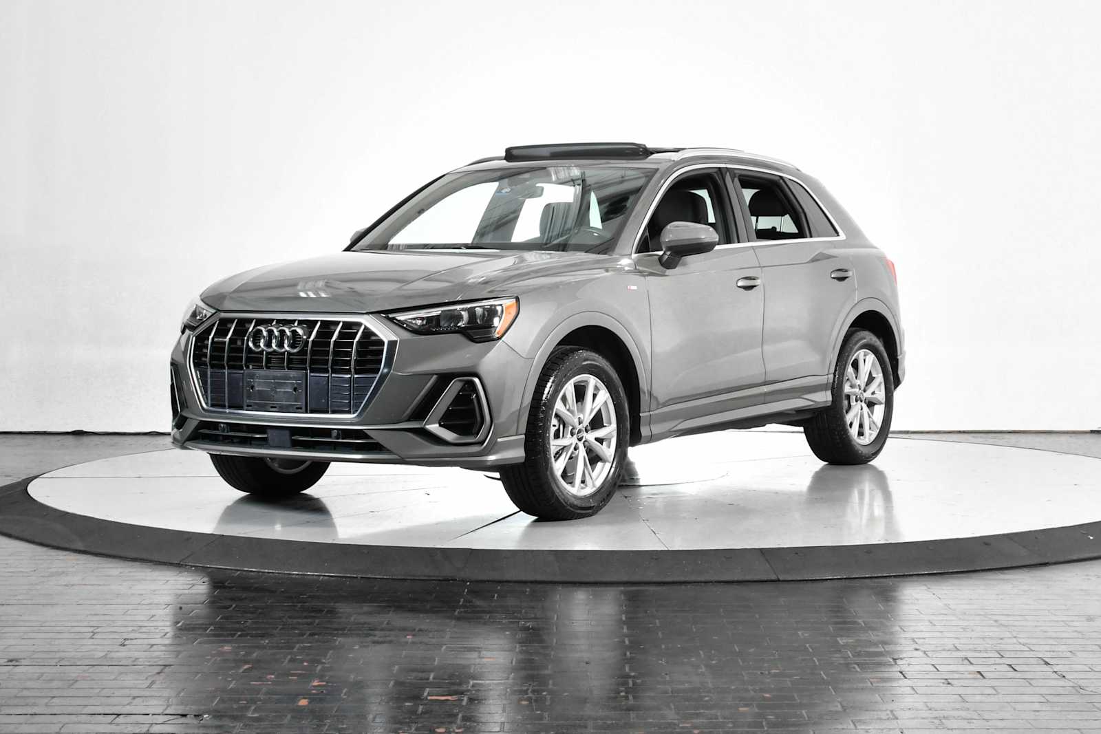 2022 Audi Q3 S Line Premium's photo