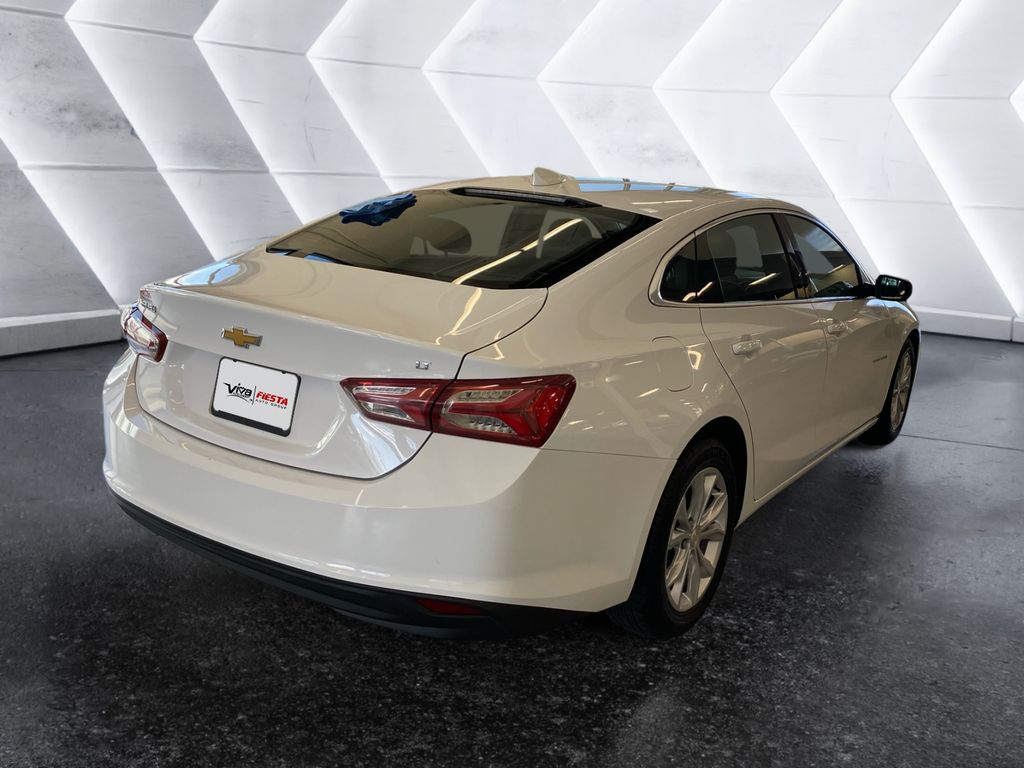 2022 Chevrolet Malibu 1LT photo 4