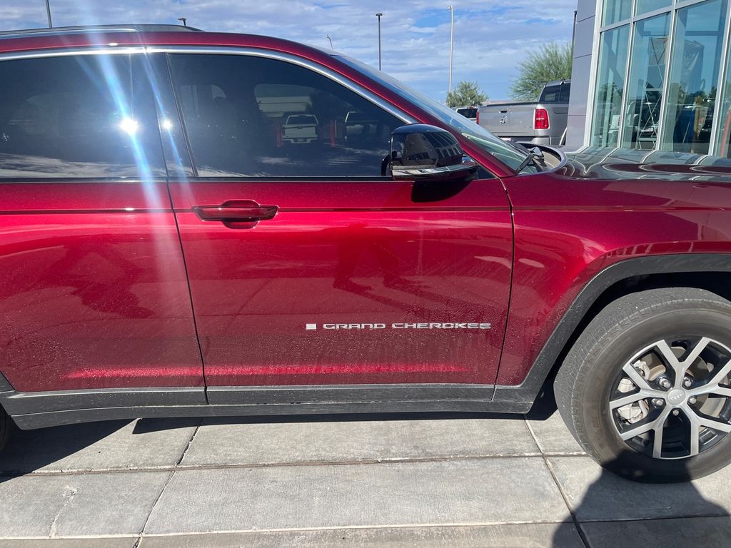 2023 Jeep Grand Cherokee Limited photo 22