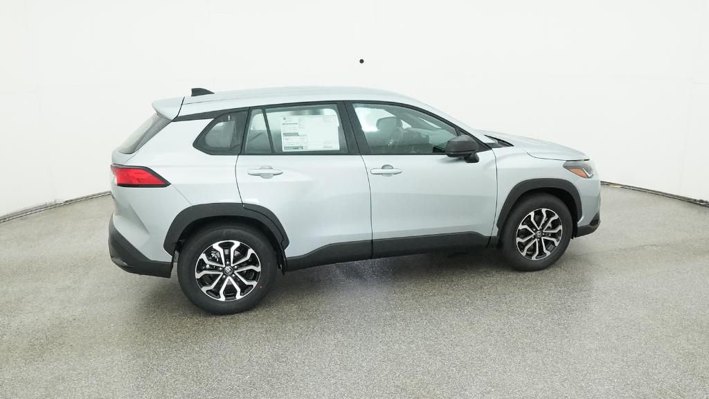 2025 Toyota Corolla Cross XLE XSE photo 23