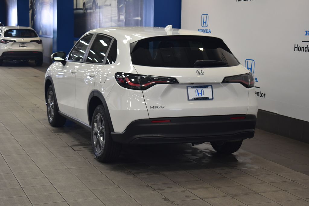 2026 Honda HR-V LX photo 4