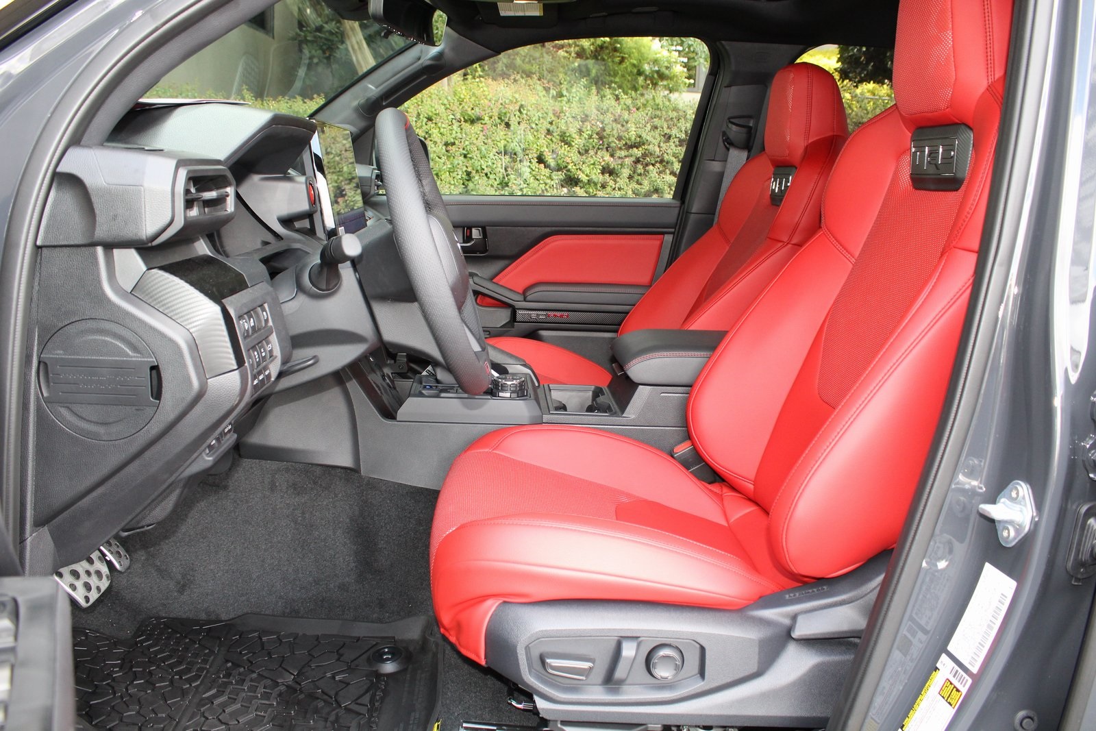 2025 Toyota Tacoma TRD Pro 4x4 photo 5