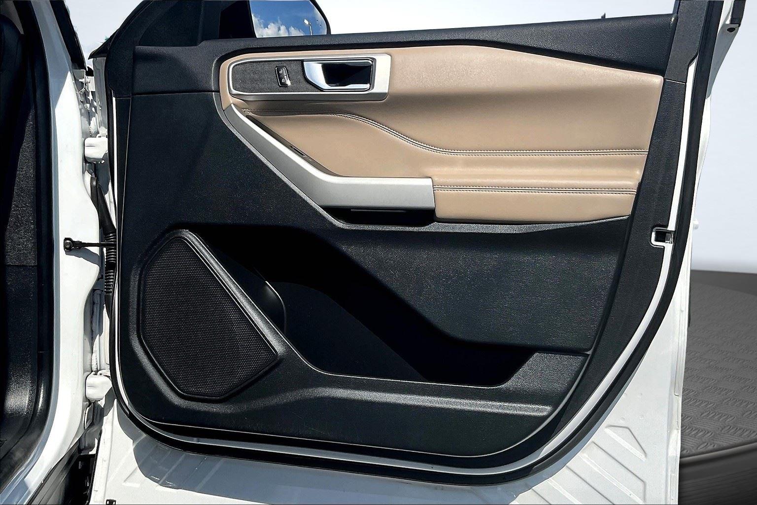 2022 Ford Explorer XLT photo 21