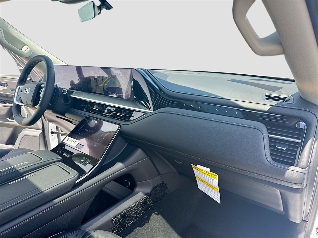 2026 Infiniti QX80 Luxe photo 30