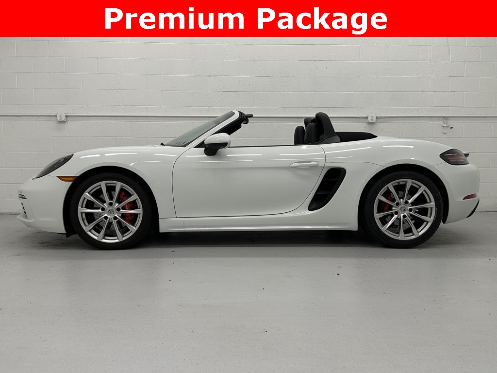 2024 Porsche Boxster S photo 3