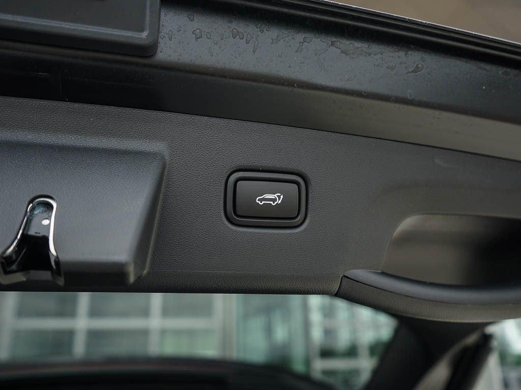 2025 Hyundai Tucson Hybrid Limited photo 6